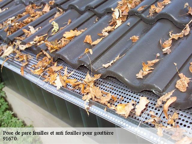 Pose de pare feuilles et anti feuilles pour gouttière  91670